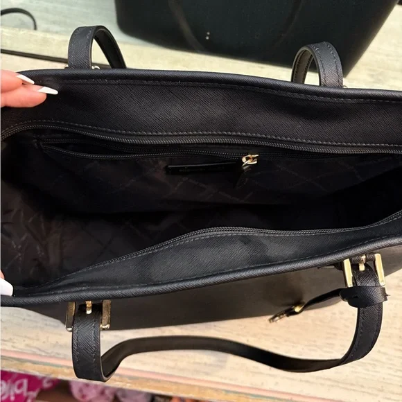 Michael Kors Elegant Black Tote - Picture 3 of 5
